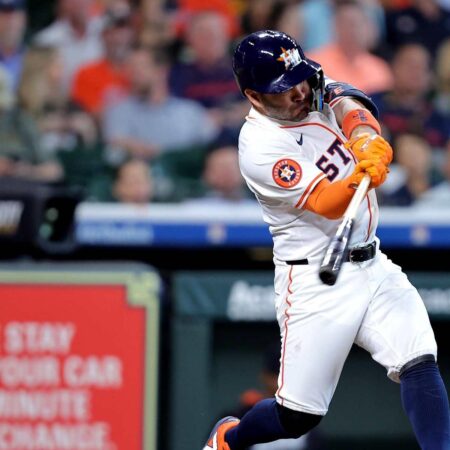 Houston Astros Moving Hall of Famer to Left Field Has Gone Better Than Expected – Sports Illustrated