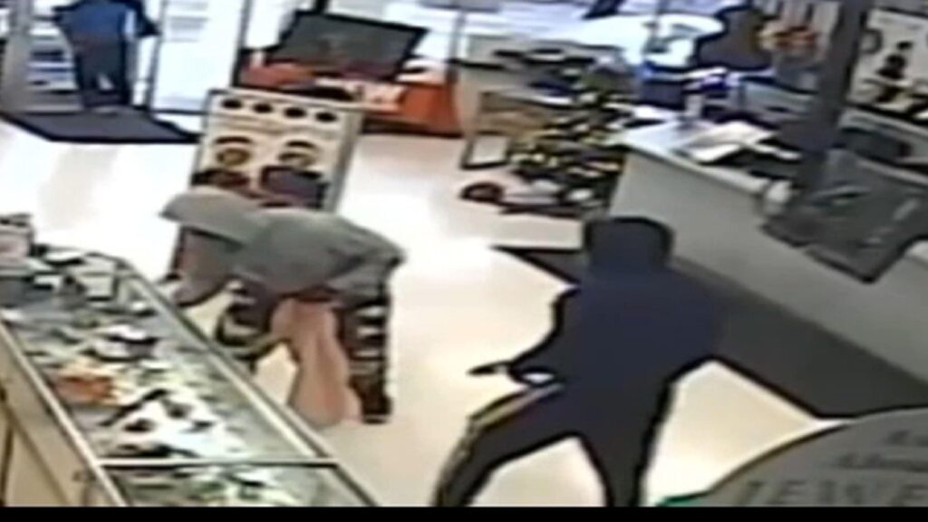 Feds: 13 Houston robbery crew members charged in federal conspiracy case – KHOU