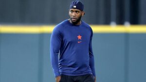 Joe Espada Says Astros Superstar Is Close to Returning From Injury – Sports Illustrated