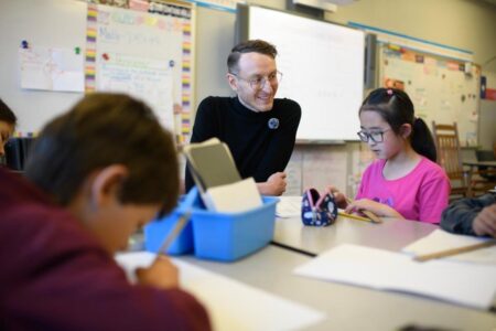 ‘Coach in the moment’: HISD tasks more assistant principals with teaching the teachers – Houston Landing