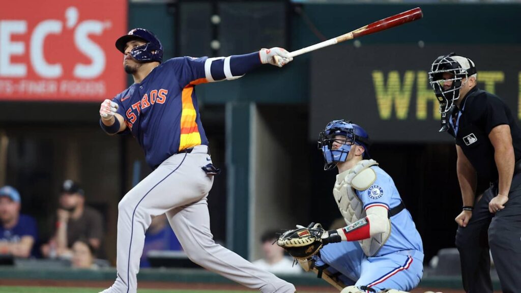 Astros Slugger Has One of Baseball’s Most Extreme Swing Paths – Sports Illustrated