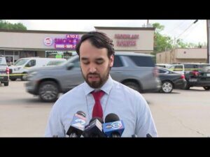 Robbery suspect killed in shooting at Houston donut shop, police say – KHOU
