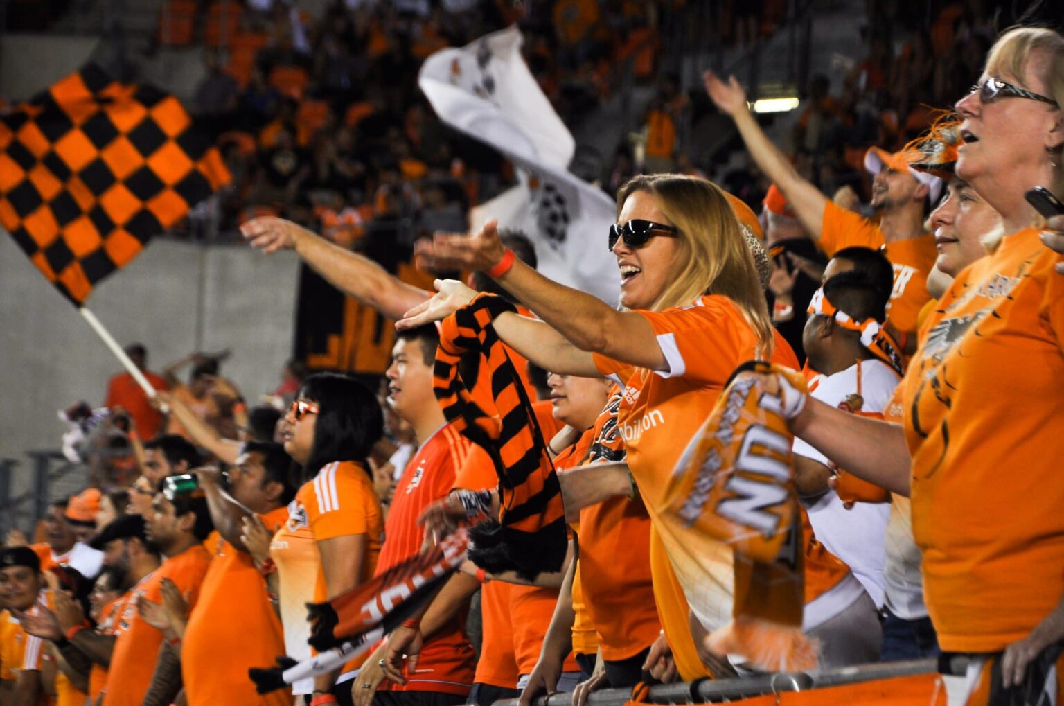 A Newbie’s Guide to Becoming a Houston Sports Fan – Houstonia Magazine