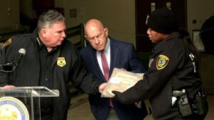 Houston police department plans to destroy evidence from crime investigations in property storage – ABC13 Houston