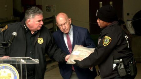 Houston police department plans to destroy evidence from crime investigations in property storage – ABC13 Houston