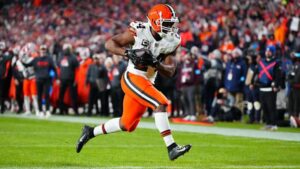 Houston Texans New RB Nick Chubb Reveals Jersey Number – Sports Illustrated