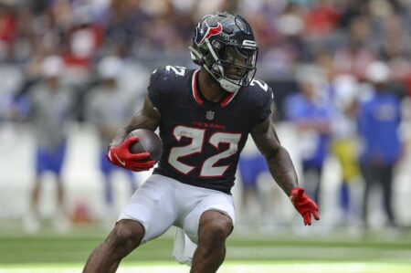 Houston Texans RB depth chart after team signs Nick Chubb – USA Today