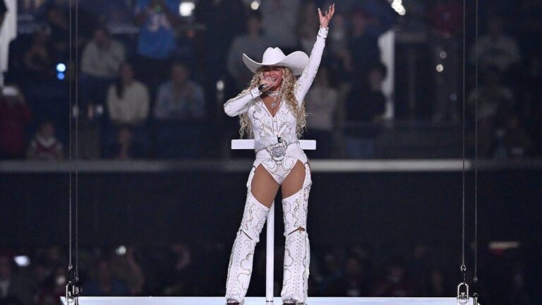 Beyoncé fans can watch Christmas halftime show at SirDavis-hosted parties in Houston – USA Today