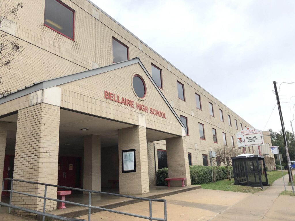TEA reviewing claim that teachers at Houston ISD’s Bellaire HS were ‘socially transitioning’ student – Houston Public Media