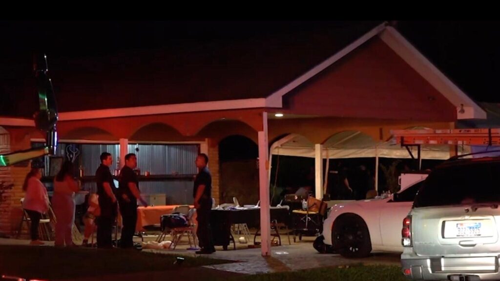 Houston shootings: At least 10 people shot, and 3 killed in less than 10 hours of overnight crime – ABC13 Houston