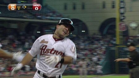 Behind Jose Altuve’s two HRs, Astros blast Athletics in laugher to begin series – Houston Chronicle