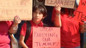 Houston ISD is considering school closures. Elected trustees want community involvement – Houston Public Media