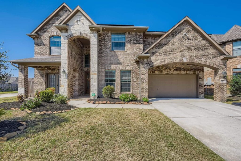 This Week’s Houston Deal Sheet: 45K SF Entertainment Experience Signs On At Signorelli Co.’s Valley Ranch – Bisnow