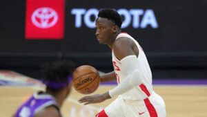 Former Rockets Star Turns Heads En Route to NBA Comeback – Sports Illustrated