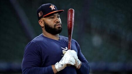 Astros Veteran’s Wife Breaks News of His DFA – House of Houston