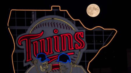 Astros and Mariners Both Reportedly Interested in Versatile Defender – Sports Illustrated