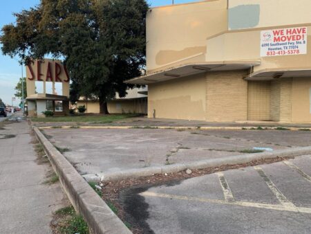 Former Houston Sears To House ‘Biggest Entertainment Center In The State Of Texas’ – Secret Houston