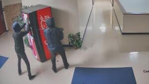 Houston crime: Burglars break into southwest Houston church, causes $100,000 in estimated damage – FOX 26 Houston