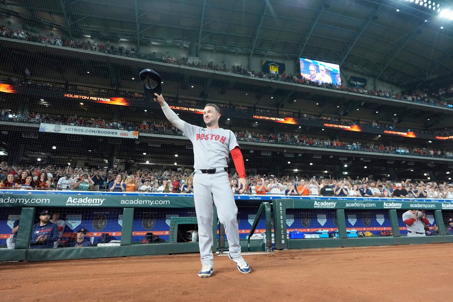 Red Sox’s Alex Bregman makes history in return to Astros home ballpark, drawing cheers and jeers from fans – Fox News