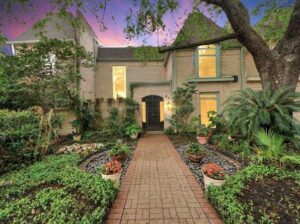 I Moved in With My in-Laws Because We Can’t Afford a Home in Houston – Business Insider