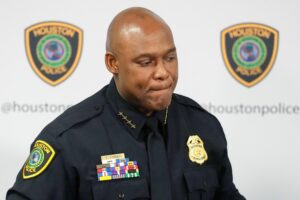 Houston police ask for help in identifying man accused of assaulting women at parks – Houston Public Media