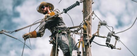 CenterPoint Energy to hire nearly 800 lineworkers by 2030 amid growing energy demand – The Business Journals