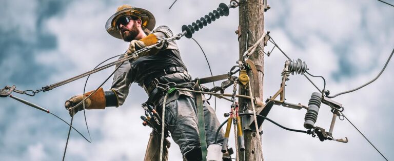 CenterPoint Energy to hire nearly 800 lineworkers by 2030 amid growing energy demand – The Business Journals