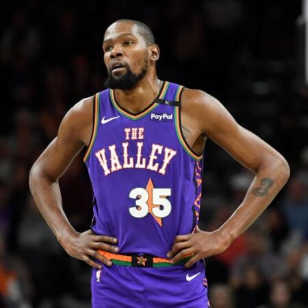 Suns trade Kevin Durant to Houston Rockets for Jalen Green, Dillon Brooks, draft picks – Yahoo Sports
