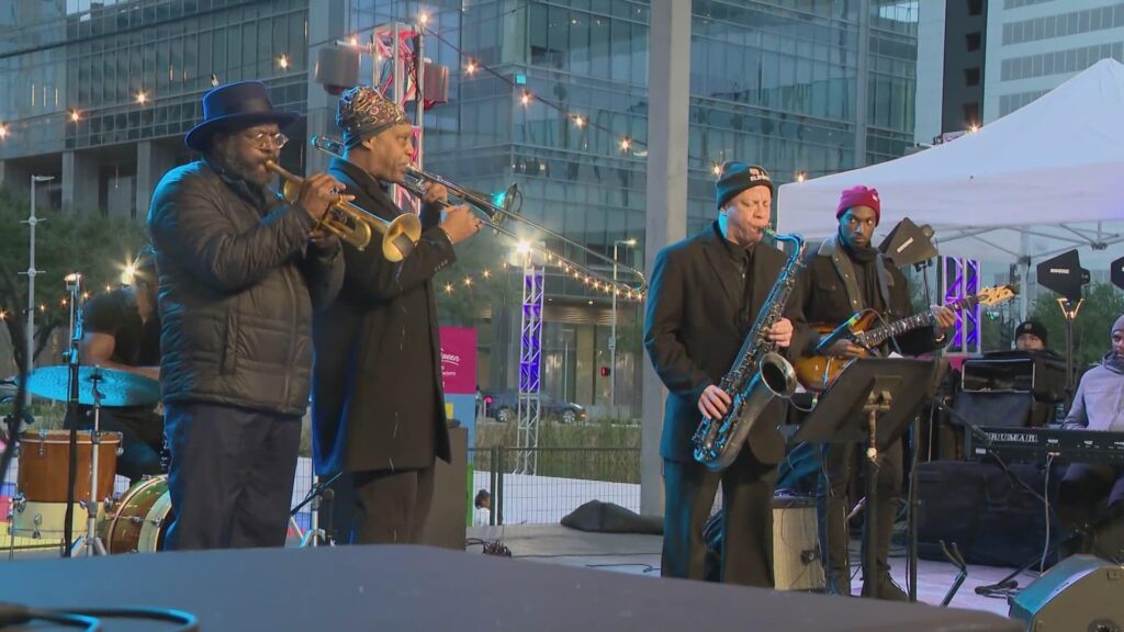 Houston’s jazz talent shines at free concert series kickoff – KHOU