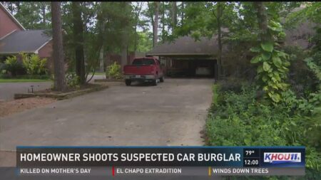 Suspected burglar found dead outside north Houston home; 2 HPD officers hurt in crash en route – Click2Houston