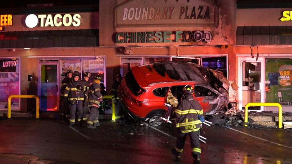 SUV crashes into restaurant during food influencers’ review: Watch video – USA Today