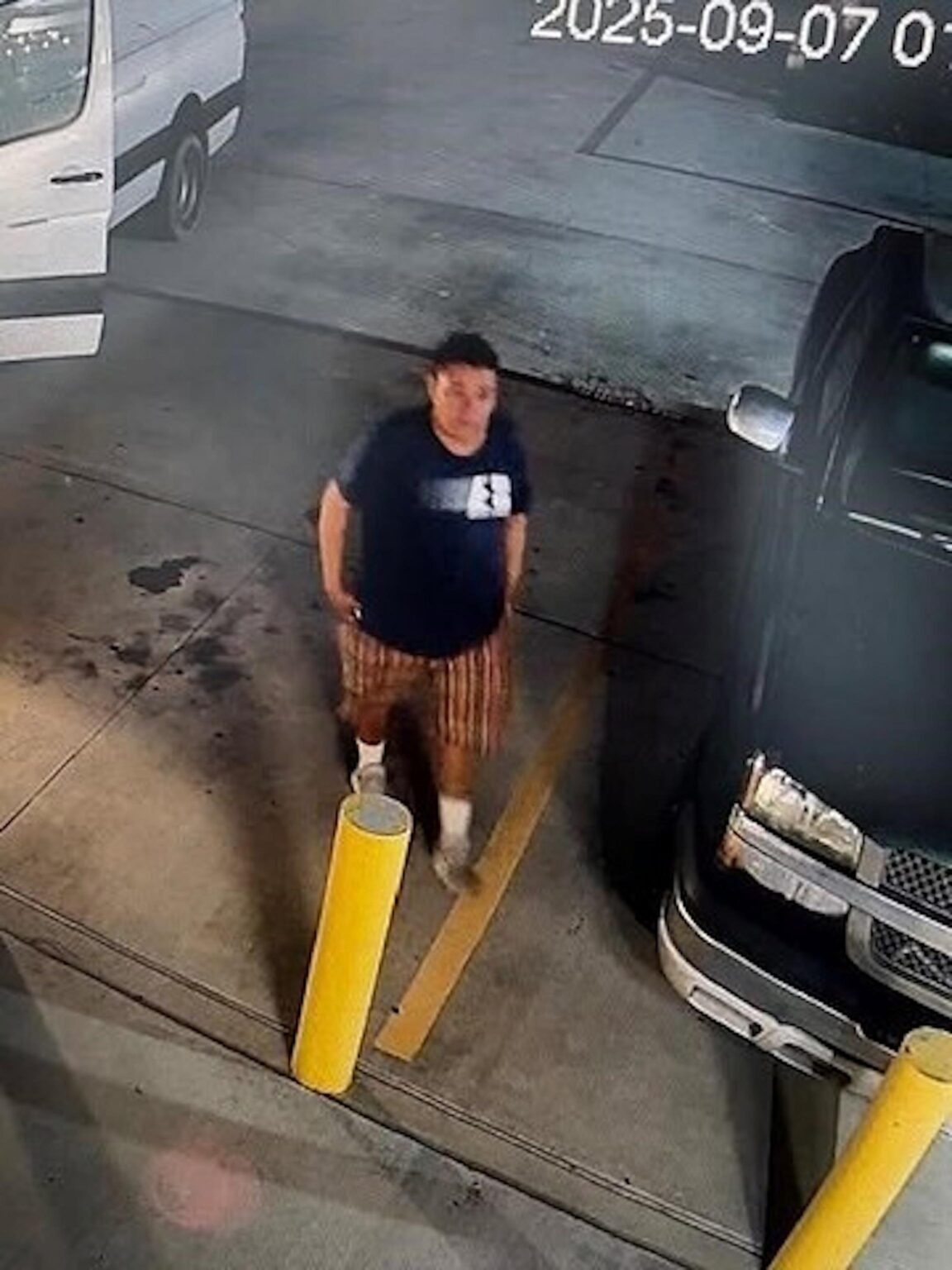 Suspect sought after deadly Texas sports bar shooting, reports say – USA Today