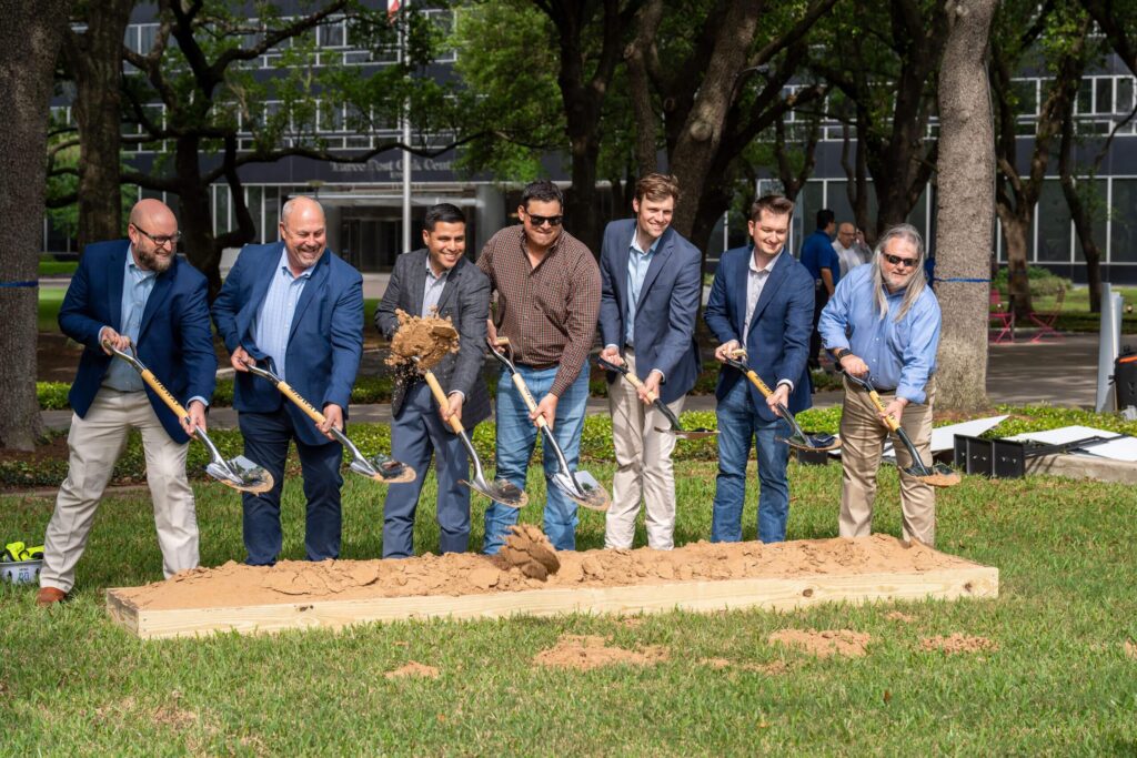 ‘It’s time to stand up’ | Galleria-area residents speak out against violent crime after shooting near neighborhood – KHOU