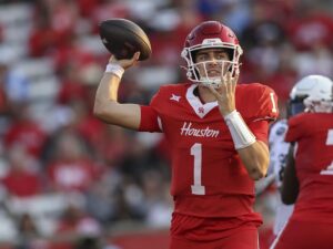 New Cougars QB showing new teammates good time in Houston – Chron