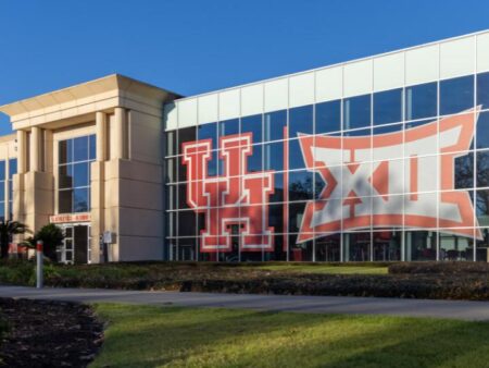 Does UH have enough money to play with the big boys? – Chron