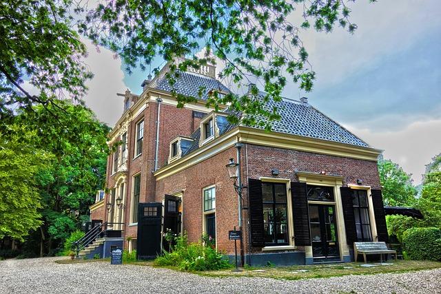 Longtime Houston Rep. Al Green Shifts to 18th District in Bid for Reelection Longtime Houston Rep. Al Green switching to 18th Congressional District in run for reelection – Houston Public Media