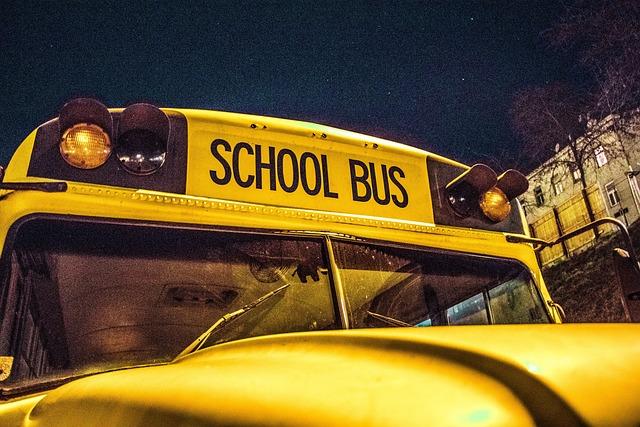 HISD Pushes for Exemption from New School Bus Seat Belt Law HISD seeks exemption to new law requiring seat belts in school buses – Houston Chronicle