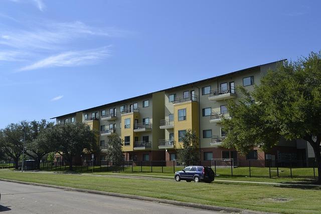 Houston Residents Raise Concerns Over Local Apartment Complex Houston residents concerned about apartment complex – FOX 26 Houston